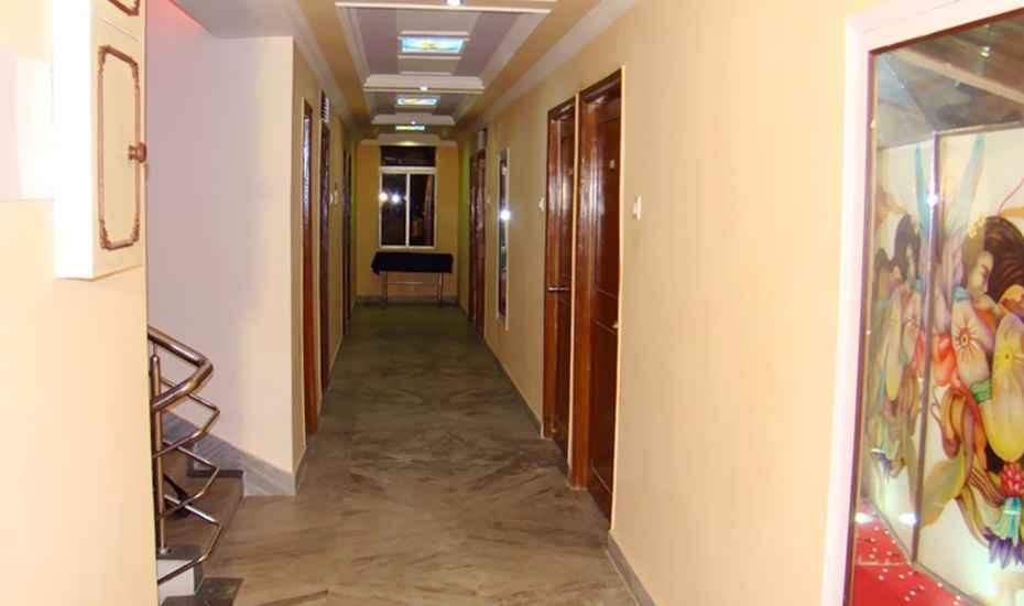 Hotel Dream Land Phulabāni Екстериор снимка
